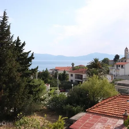 Apartment Rudez Gradac (Split-Dalmatia)